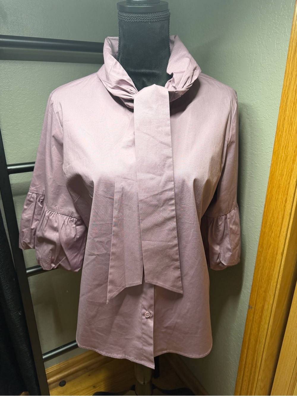 BCBGMaxAzria Lilac Button-Up Shirt XL